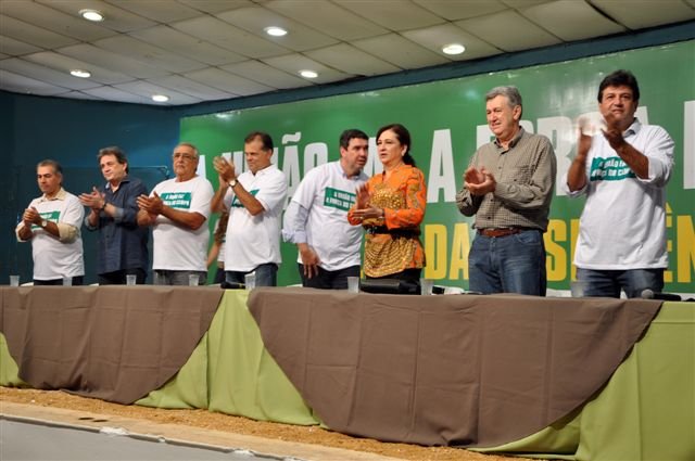 Leilão da Resistência, em 2013, reuniu políticos contra indígenas